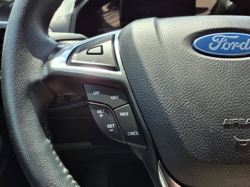 Used 2024 Ford Edge SEL image 18