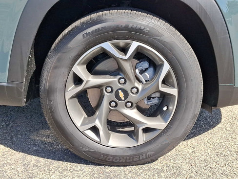 Certified 2025 Chevrolet Trax LT w/ LT Convenience Package image 8