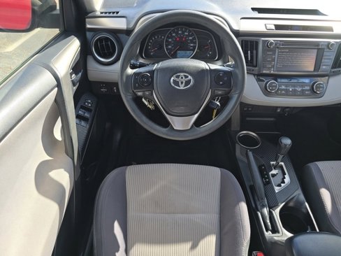 Used 2015 Toyota RAV4 XLE image 30