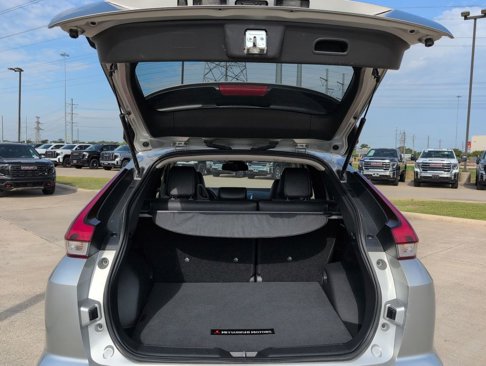 Used 2022 Mitsubishi Eclipse Cross SE image 18