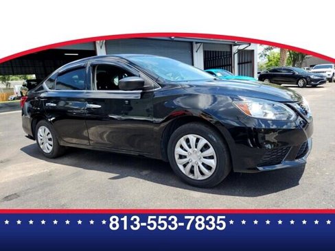 Used 2019 Nissan Sentra SV image 1