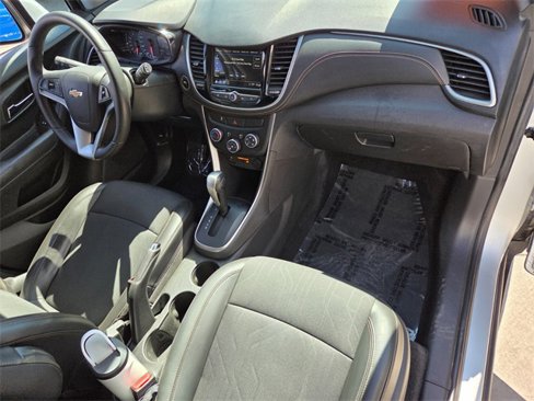 Used 2018 Chevrolet Trax LT w/ LT Convenience Package image 16