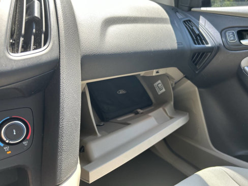 Used 2017 Ford Focus SE image 29
