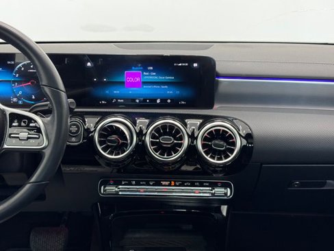 Certified 2022 Mercedes-Benz CLA 250 image 4