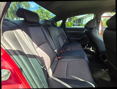 Used 2018 Honda Accord Sport image 29