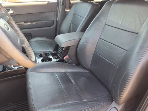 Used 2010 Ford Escape Limited image 3