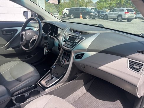 Used 2013 Hyundai Elantra Limited image 8
