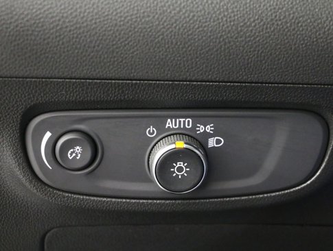 Used 2024 Buick Encore GX Sport Touring image 16