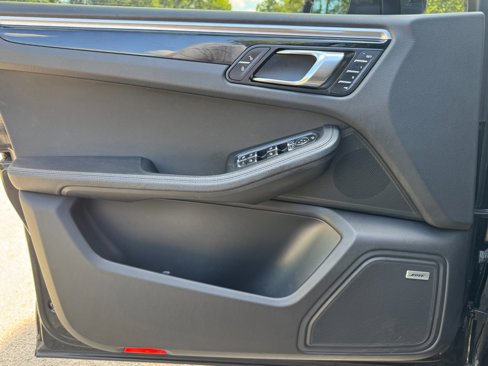 Used 2018 Porsche Macan S image 68
