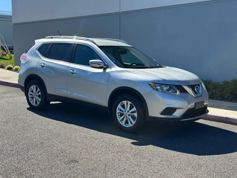 Used 2016 Nissan Rogue SV w/ SV Family Package image 4
