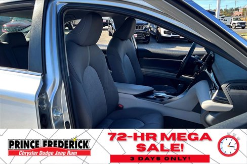 Used 2024 Toyota Camry LE image 7
