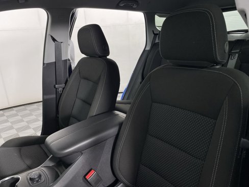 Used 2024 GMC Terrain SLE image 18