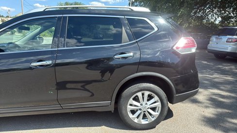 Used 2016 Nissan Rogue SV image 6