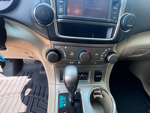 Used 2013 Toyota Highlander FWD image 27