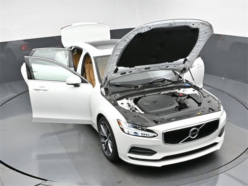 Used 2019 Volvo S90 T6 Momentum image 48
