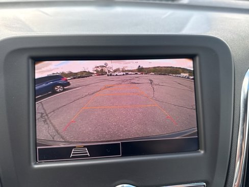 Used 2024 Chevrolet Equinox LT image 32