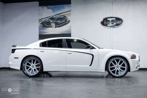 Used 2011 Dodge Charger SE image 8