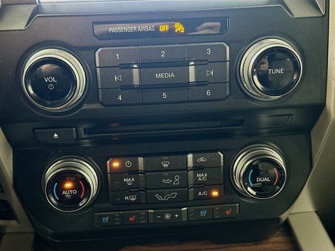 Used 2016 Ford F150 Lariat w/ Equipment Group 502A Luxury image 16