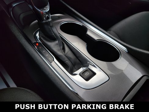 Used 2022 Chevrolet Malibu LT image 9