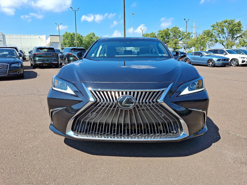 Used 2021 Lexus ES 250 w/ Premium Package image 2