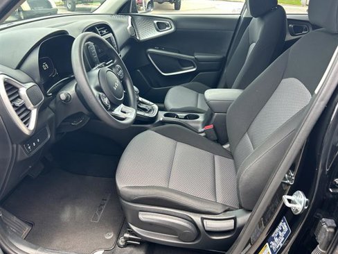 Used 2024 Kia Soul LX w/ Option Group 015 image 9