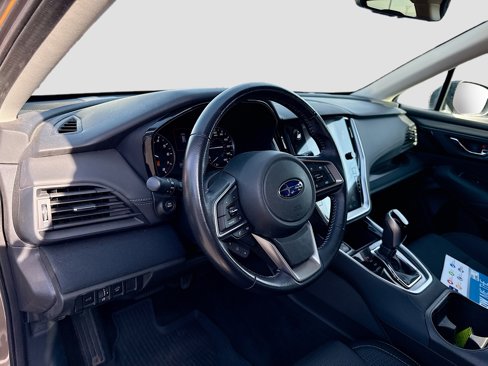 Used 2022 Subaru Outback Premium image 9