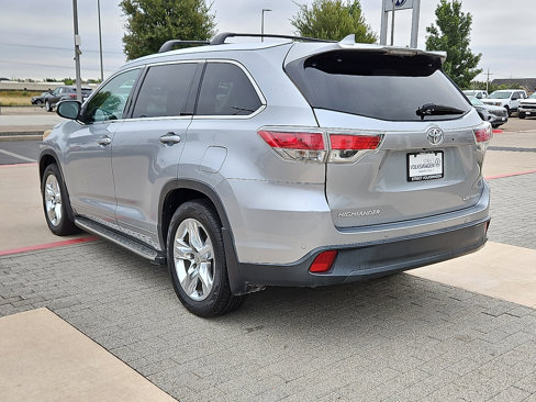 Used 2015 Toyota Highlander Limited Platinum image 2