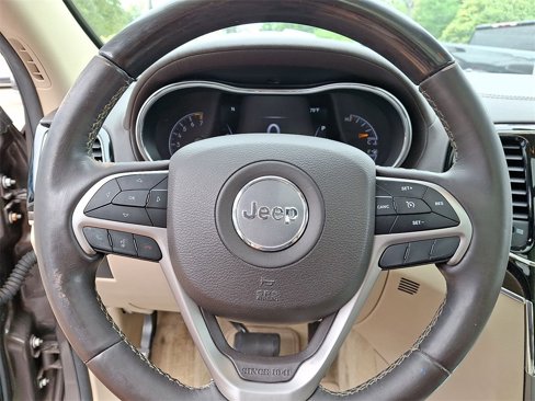 Used 2019 Jeep Grand Cherokee Overland image 16