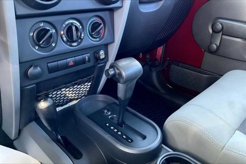 Used 2010 Jeep Wrangler Unlimited Sport image 32