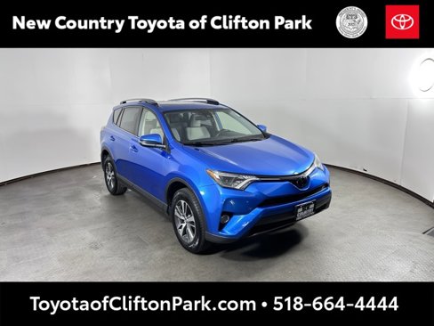 Used 2018 Toyota RAV4 XLE image 1