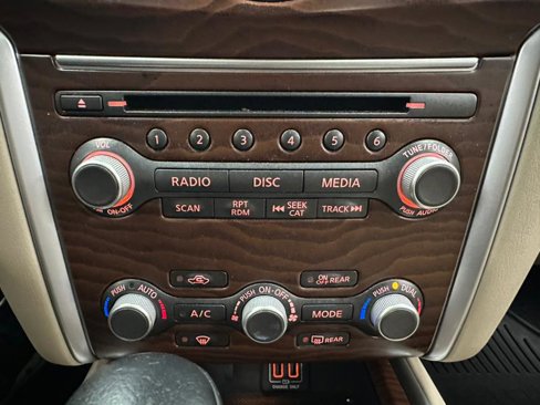 Used 2018 Nissan Pathfinder Platinum image 53