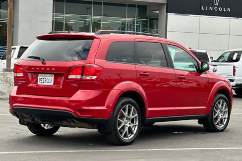 Used 2015 Dodge Journey R/T w/ Flexible Seating Group image 2