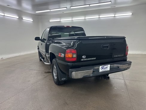 Used 2000 Chevrolet Silverado 1500 LS w/ Off-Road Chassis Pkg image 9