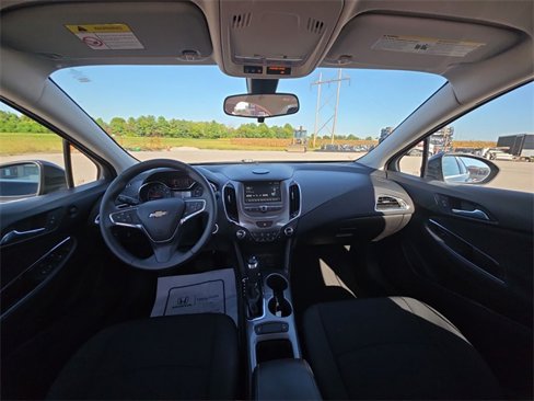 Used 2016 Chevrolet Cruze LT w/ Convenience Package image 27