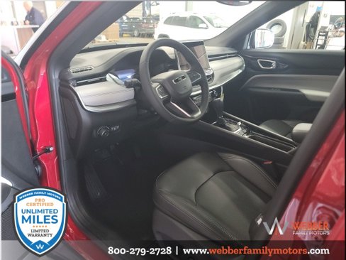 New 2025 Jeep Compass Limited image 9