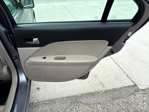 Used 2007 Ford Fusion SEL image 20