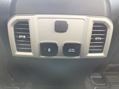 Used 2019 Ford F150 Lariat w/ FX4 Off-Road Package image 38