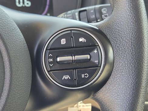 Used 2023 Kia Soul LX w/ LX Technology Package image 22