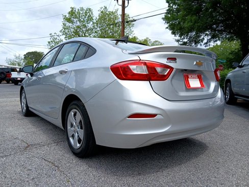 Used 2017 Chevrolet Cruze LS image 8