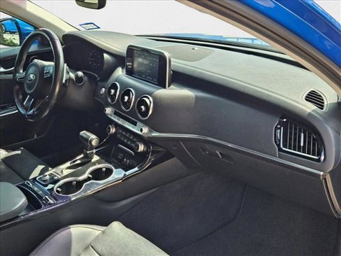 Used 2018 Kia Stinger image 18