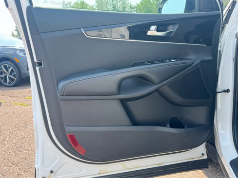 Used 2019 Kia Sorento LX image 12