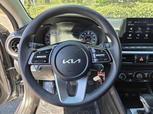 Used 2022 Kia Forte LXS w/ LXS Technology Package image 16