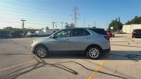 Certified 2023 Chevrolet Equinox LT w/ Driver Convenience Package image 5