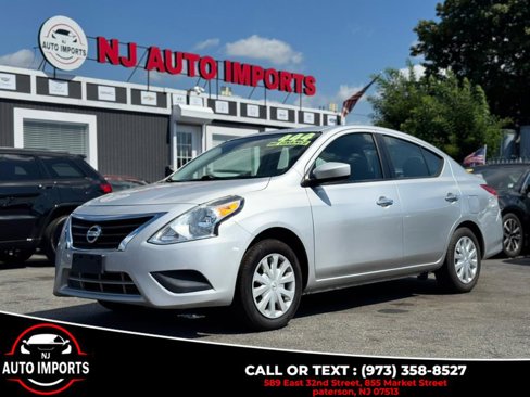Used 2017 Nissan Versa SV image 1