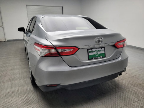 Used 2018 Toyota Camry LE image 6