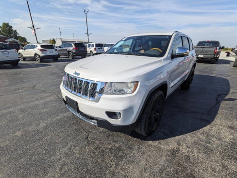 Used 2012 Jeep Grand Cherokee Overland image 4