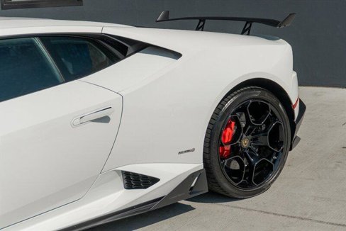 Used 2016 Lamborghini Huracan LP 610-4 image 22