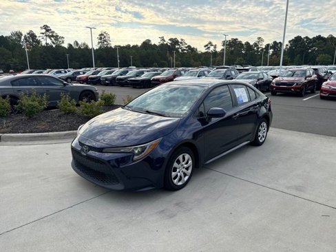 Used 2022 Toyota Corolla LE image 4