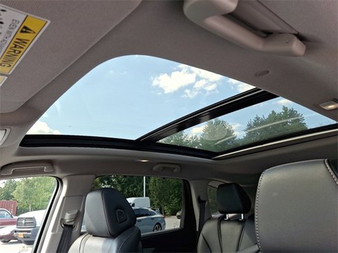 Used 2023 Acura MDX SH-AWD w/ Technology Package image 14