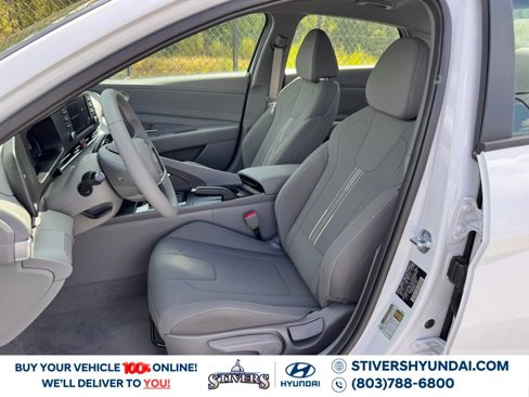 New 2025 Hyundai Elantra Sport image 17